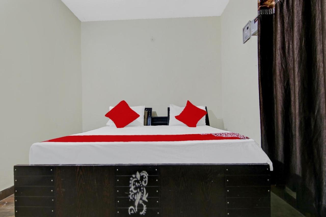 Oyo Flagship A K Galaxy Room's Hotel New Delhi
